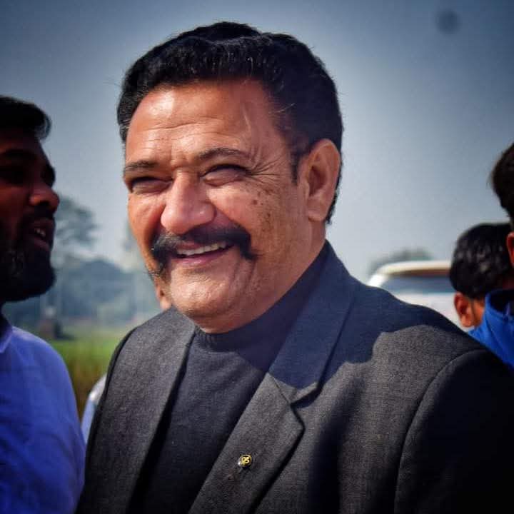 जसपुर – पूर्व विधायक डॉ शैलेंद्र मोहन सिंघल को विधायक आदेश चौहान ने सुनाई खरी खरी।