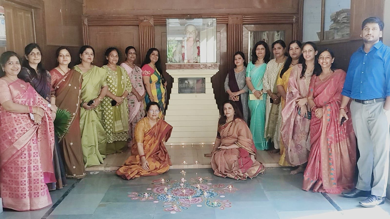 चन्द्रावती तिवारी कन्या स्नातकोत्तर महाविद्यालय, काशीपुर में दीपावली महोत्सव पर रंगोली, ऐपण एवं सजावट प्रतियोगिताओं का सफल आयोजन