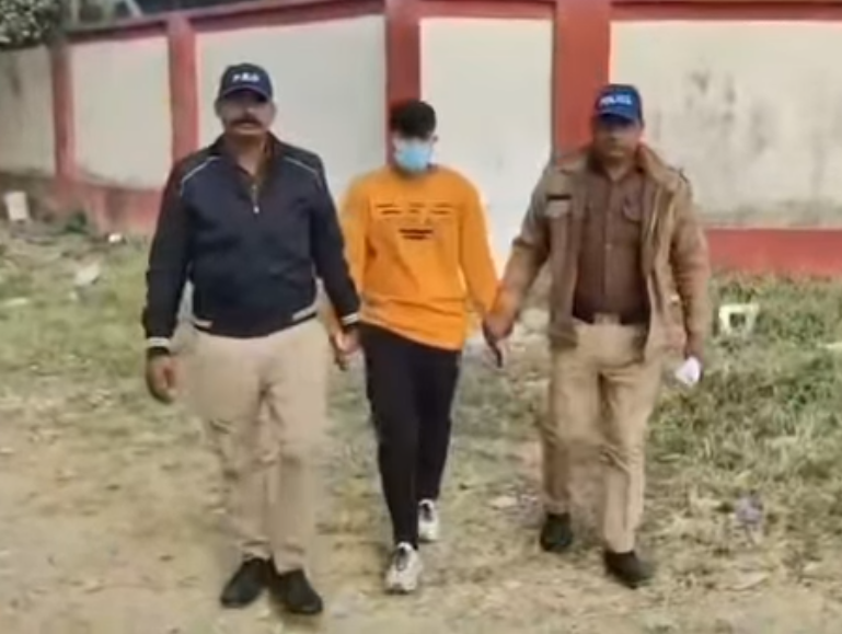 रेलवे भर्ती परीक्षा में नकल का बड़ा खुलासा, अभ्यर्थी गिरफ्तार — प्राइवेट मैसेंजर ऐप के जरिए चल रहा था नकल रैकेट