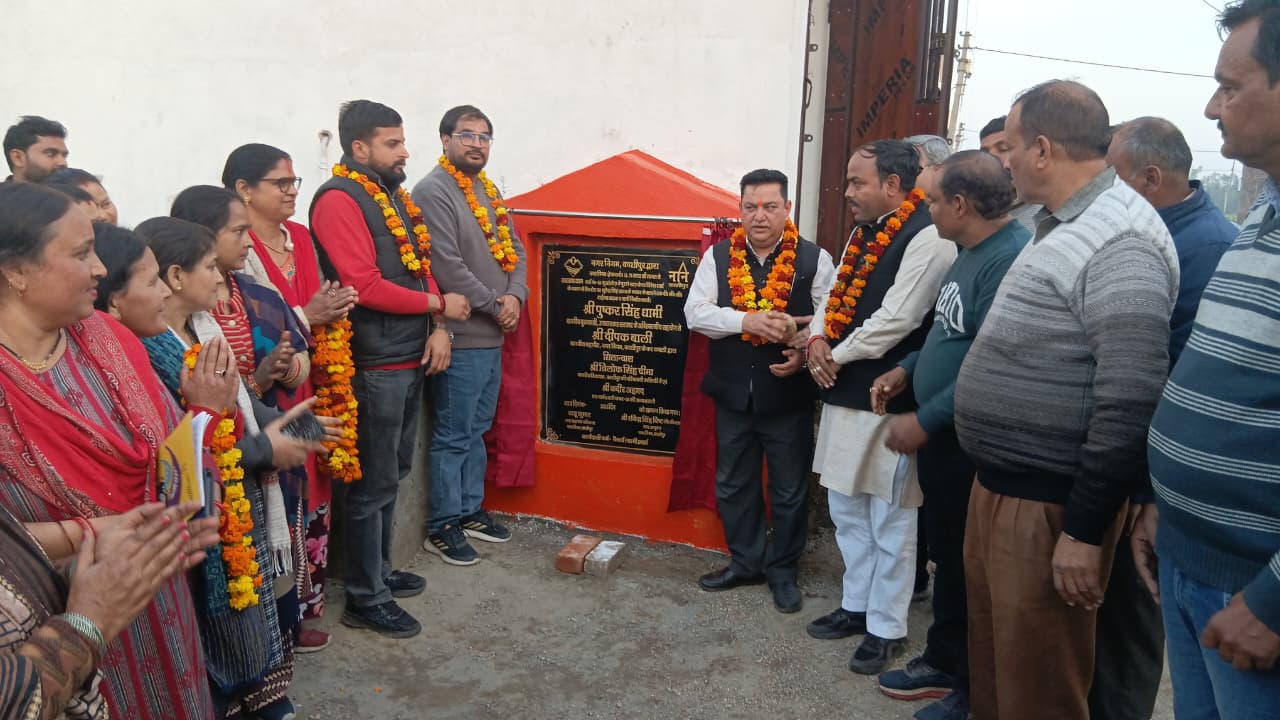 काशीपुर – महापौर दीपक बाली ने दो करोड़ 62 लाख की लागत से बनने वाली 12 सड़कों और नाले का किया शिलान्यास